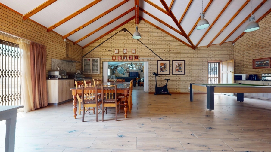 17 Bedroom Property for Sale in Vyfhoek A H North West